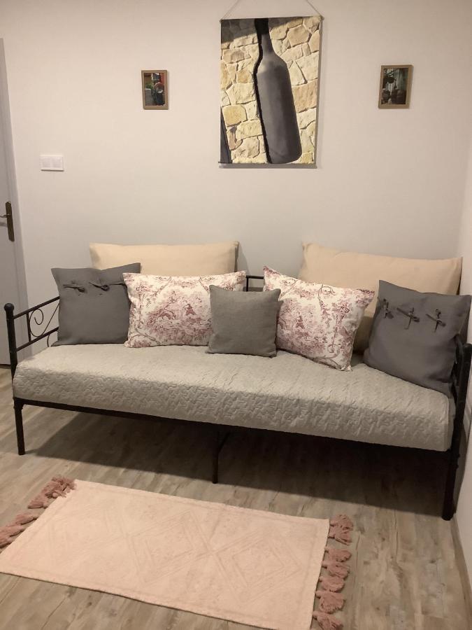 Ezuest Boroka Apartman Erlau Exterior foto