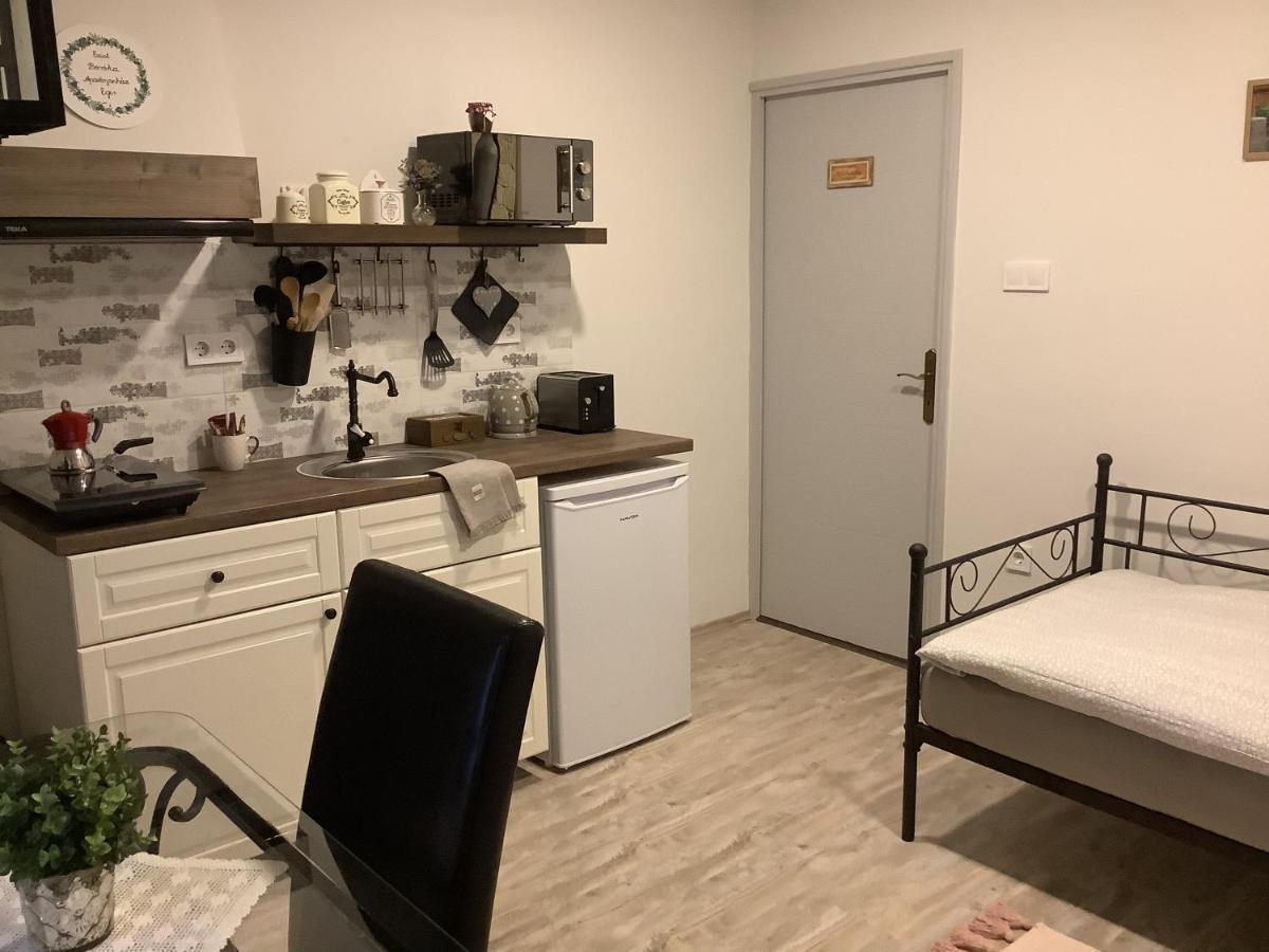 Ezuest Boroka Apartman Erlau Exterior foto