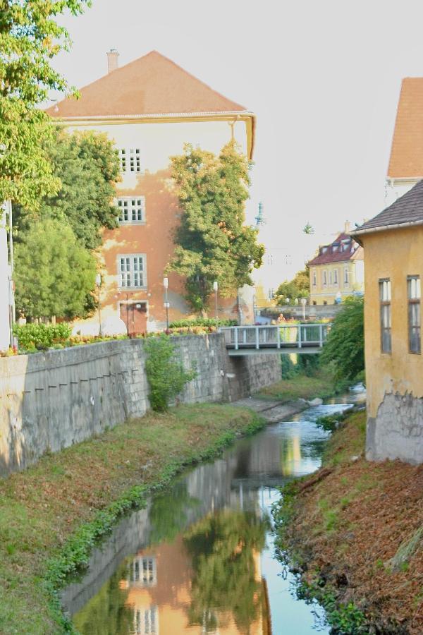 Ezuest Boroka Apartman Erlau Exterior foto