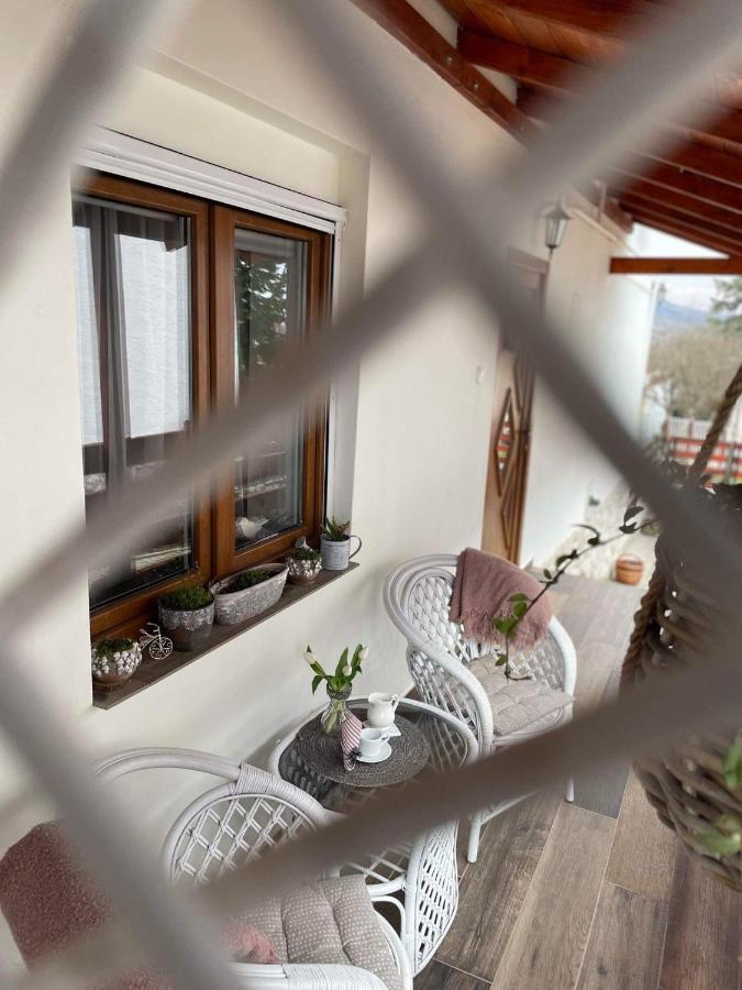 Ezuest Boroka Apartman Erlau Exterior foto